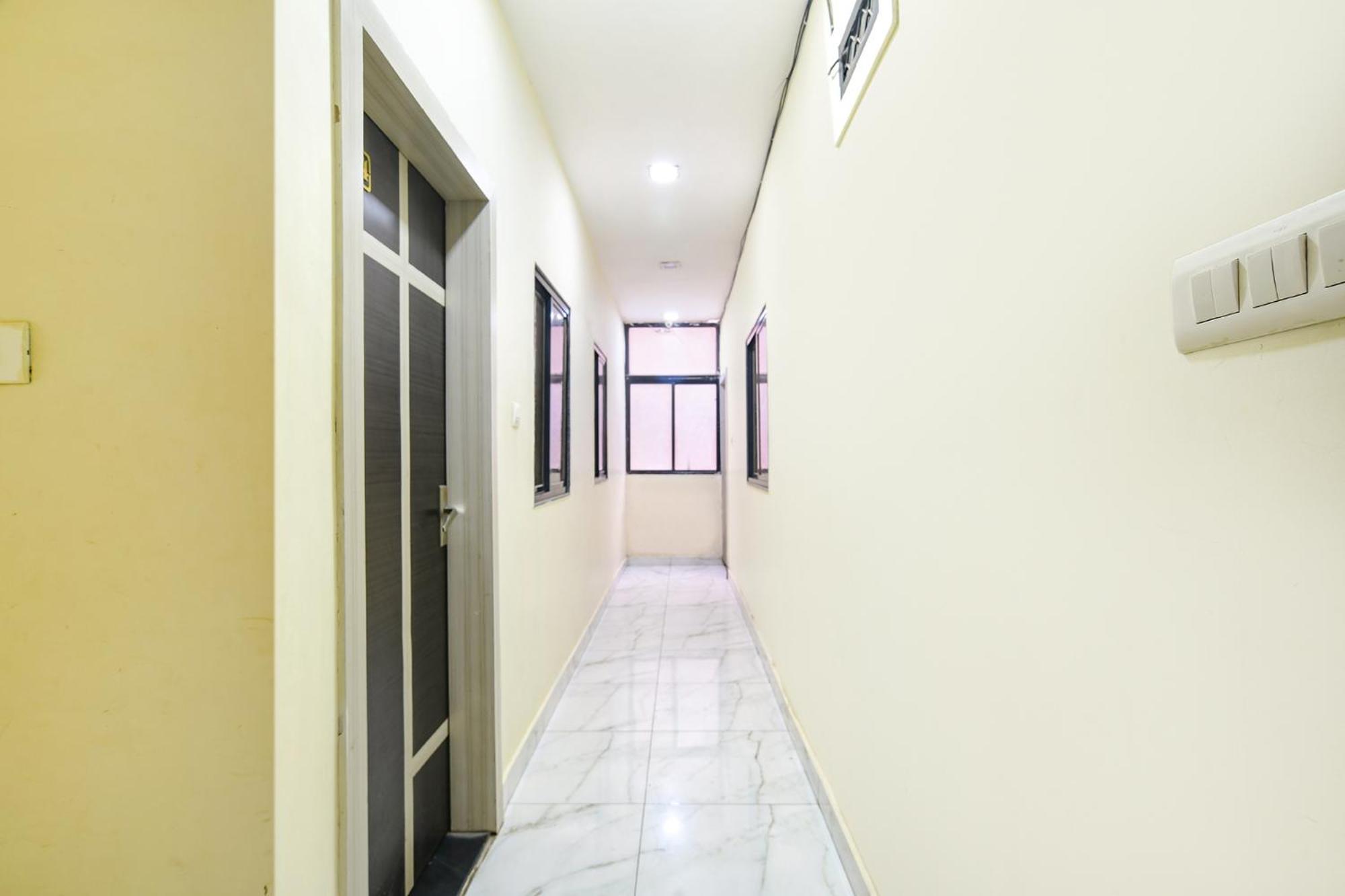 Fabexpress Blue Star Hotell Ujjain Eksteriør bilde