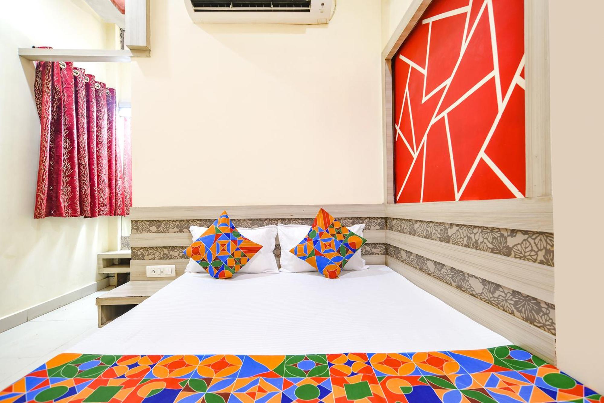 Fabexpress Blue Star Hotell Ujjain Eksteriør bilde
